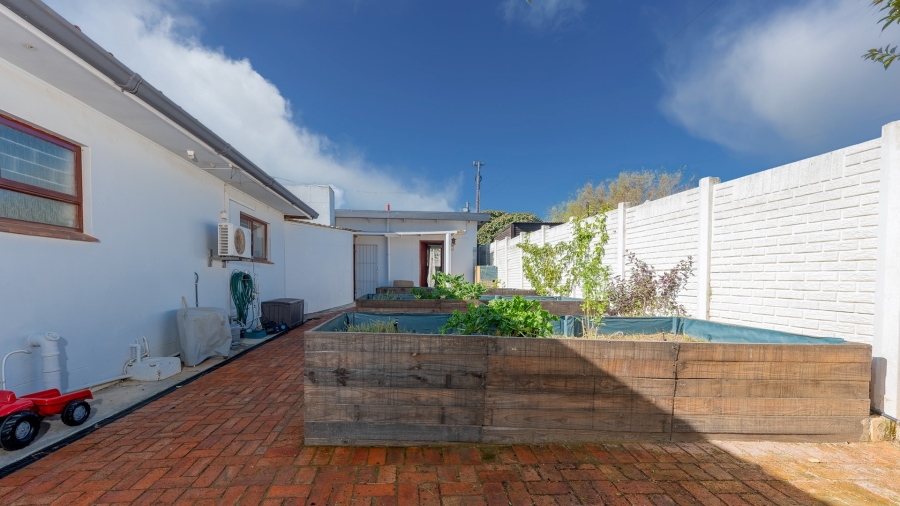 5 Bedroom Property for Sale in Bredasdorp Western Cape